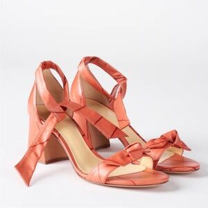 Alexandre Birman Clarita Curve Beleaf Heel Block Sandal Peach Size 39